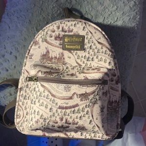 I’m selling a Harry Potter backpack